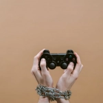 Социальная динамика поощрительных систем в цифровых развлечениях